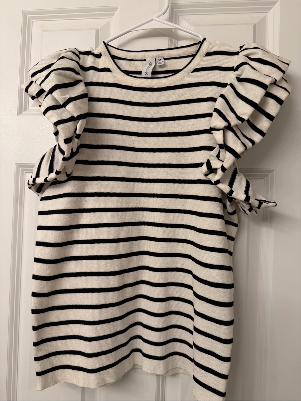 Striped Puff-Sleeve Women's Top - Black & White